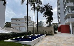 Lindo apartamento a 50 metros da praia